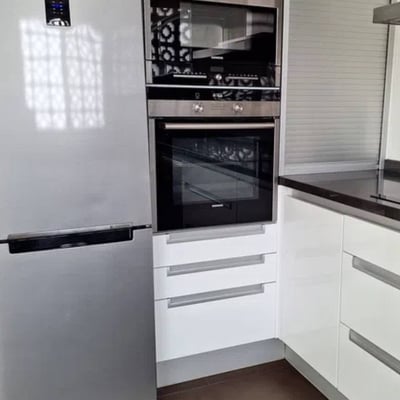 Location d’un appartement spacieux de 2 chambres, 110 m², Alicante, Espagne
